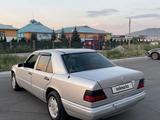 Mercedes-Benz E 220 1993 года за 1 550 000 тг. в Алматы – фото 5