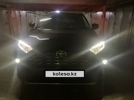 Toyota RAV4 2023 года за 18 700 000 тг. в Алматы – фото 28