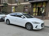 Hyundai Elantra 2016 года за 8 400 000 тг. в Астана – фото 2