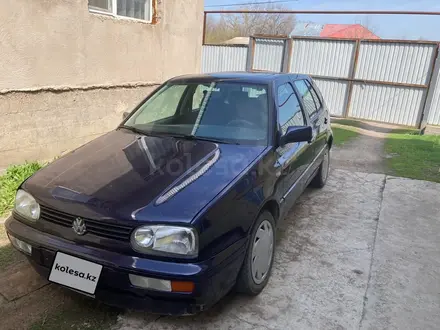 Volkswagen Golf 1997 года за 2 500 000 тг. в Алматы