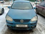 Volkswagen Golf 2006 годаүшін3 300 000 тг. в Актобе