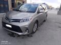 Toyota Sienna 2017 годаfor10 300 000 тг. в Актау