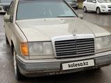 Mercedes-Benz E 220 1992 годаfor1 300 000 тг. в Астана – фото 2