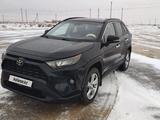 Toyota RAV4 2019 года за 14 200 000 тг. в Атырау – фото 4