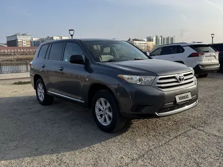 Toyota Highlander 2012 года за 7 000 000 тг. в Атырау – фото 2
