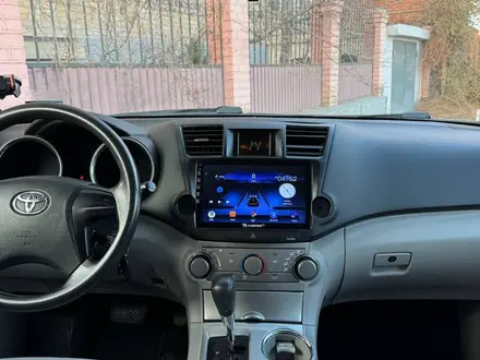 Toyota Highlander 2012 года за 7 000 000 тг. в Атырау – фото 21