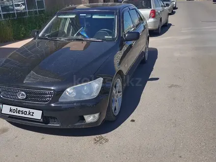 Lexus IS 300 2001 года за 5 000 000 тг. в Астана – фото 2