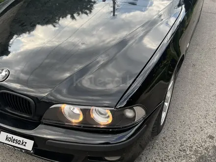 BMW 528 1997 года за 2 500 000 тг. в Алматы – фото 3