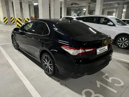 Toyota Camry 2022 года за 25 900 000 тг. в Алматы