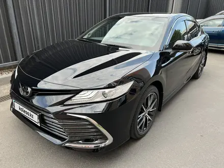 Toyota Camry 2022 года за 25 900 000 тг. в Алматы – фото 8