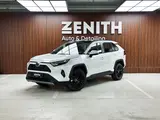 Toyota RAV4 Luxe 2024 года за 19 390 000 тг. в Алматы