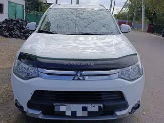 Mitsubishi Outlander, 2014