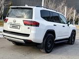 Toyota Land Cruiser 2025 года за 68 500 000 тг. в Астана – фото 4
