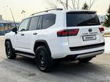 Toyota Land Cruiser 2025 года за 68 500 000 тг. в Астана – фото 2
