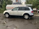 Volkswagen Touareg 2004 года за 3 200 000 тг. в Павлодар – фото 3