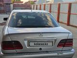 Mercedes-Benz E 230 1996 года за 3 400 000 тг. в Кызылорда – фото 4