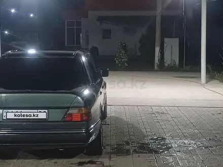 Mercedes-Benz E 230 1992 года за 1 350 000 тг. в Кордай – фото 4