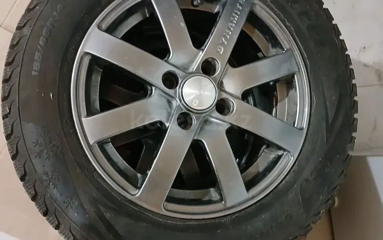 Шина с диском за 150 000 тг. в Атырау