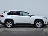 Toyota RAV4 2020 годаүшін14 350 000 тг. в Астана – фото 4