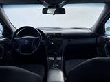 Mercedes-Benz C 200 2001 годаүшін2 500 000 тг. в Семей – фото 5