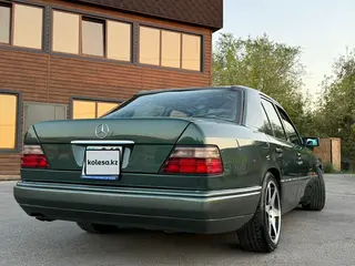 Mercedes-Benz E 280