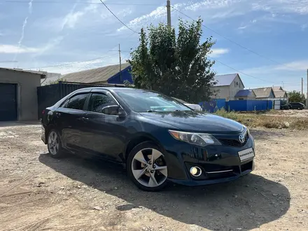 Toyota Camry 2014 года за 6 200 000 тг. в Атырау