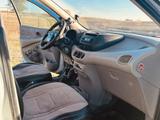 Nissan Almera Tino 2002 года за 1 400 000 тг. в Уральск – фото 5