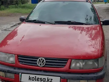 Volkswagen Passat 1994 года за 1 700 000 тг. в Семей – фото 2