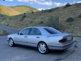 Mercedes-Benz E 55 AMG 1998 годаүшін5 190 000 тг. в Алматы – фото 5