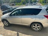 Toyota RAV4 2006 года за 6 500 000 тг. в Астана – фото 2