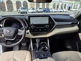 Toyota Highlander 2023 годаүшін28 333 000 тг. в Актау – фото 2