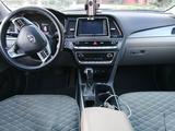 Hyundai Sonata 2018 года за 8 150 000 тг. в Усть-Каменогорск – фото 3