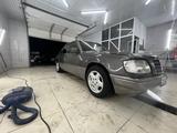 Mercedes-Benz E 200 1993 года за 3 100 000 тг. в Тараз