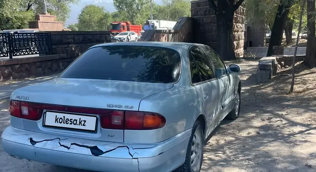 Hyundai Sonata, 1995