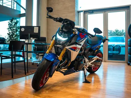 BMW  F 900 R 2026 года за 10 537 434 тг. в Алматы