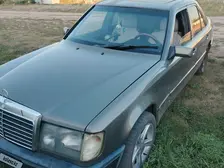 Mercedes-Benz E-Class, 1988