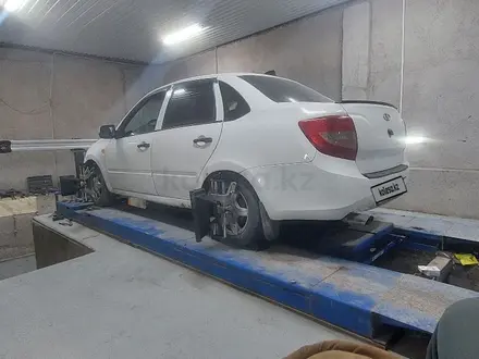 ВАЗ (Lada) Granta 2190 2012 года за 1 200 000 тг. в Шымкент – фото 2