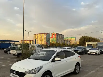 Hyundai Accent 2020 года за 7 000 000 тг. в Усть-Каменогорск – фото 3