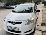 Toyota Auris 2009 года за 3 500 000 тг. в Алматы