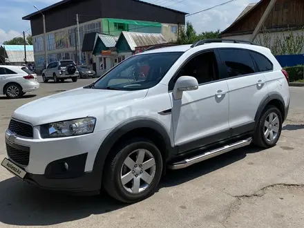 Chevrolet Captiva 2014 года за 6 500 000 тг. в Алматы – фото 3