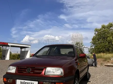 Volkswagen Vento 1993 года за 1 200 000 тг. в Караганда – фото 2