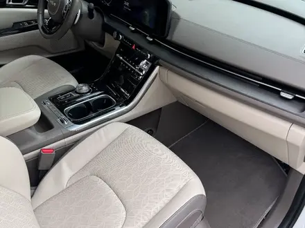 Kia Carnival 2022 года за 19 500 000 тг. в Алматы – фото 4
