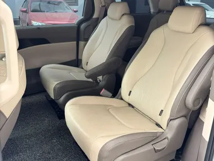 Kia Carnival 2022 года за 19 500 000 тг. в Алматы – фото 6