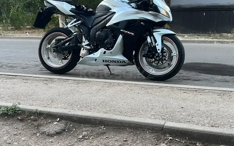 Honda  CBR 600RR 2008 года за 2 100 000 тг. в Алматы