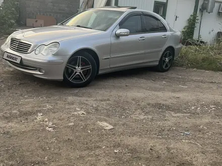 Mercedes-Benz C 200 2001 годаүшін3 500 000 тг. в Уральск – фото 10