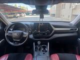 Toyota Highlander 2021 года за 17 700 000 тг. в Актобе – фото 4
