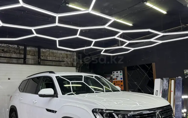 Volkswagen Teramont 2021 года за 22 000 000 тг. в Астана
