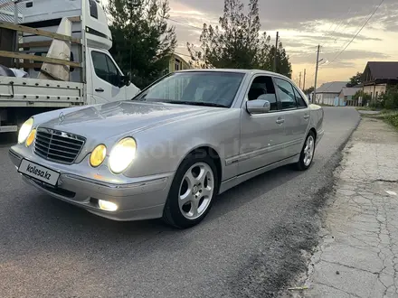 Mercedes-Benz E 320 2000 года за 6 000 000 тг. в Шымкент – фото 10