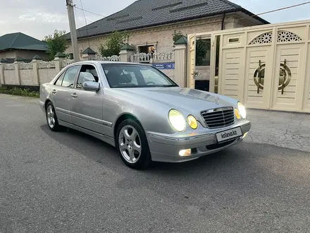 Mercedes-Benz E 320 2000 года за 6 000 000 тг. в Шымкент – фото 20