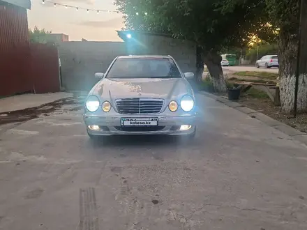 Mercedes-Benz E 320 2000 года за 6 000 000 тг. в Шымкент – фото 24